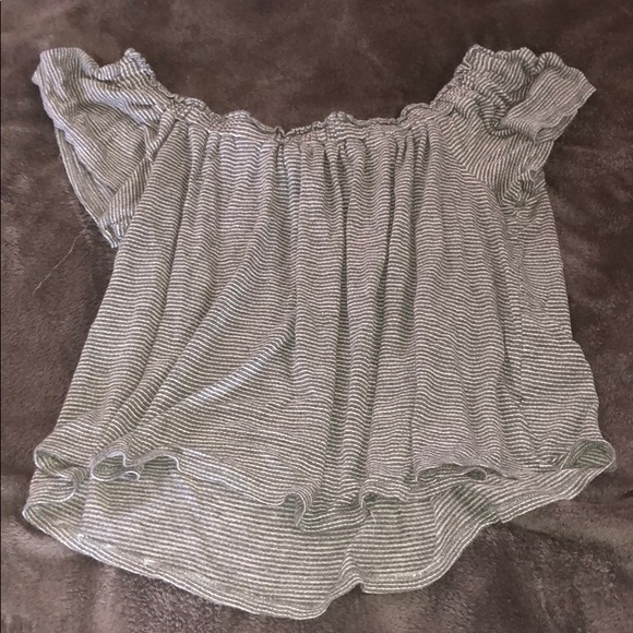 Off the shoulder shirt - Picture 1 of 1